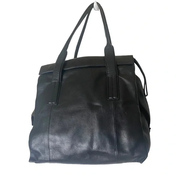 Pour la Victoire leather handbag